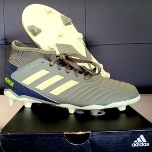 BRAND NEW Adidas Soccer Cleats - Youth size 4.5